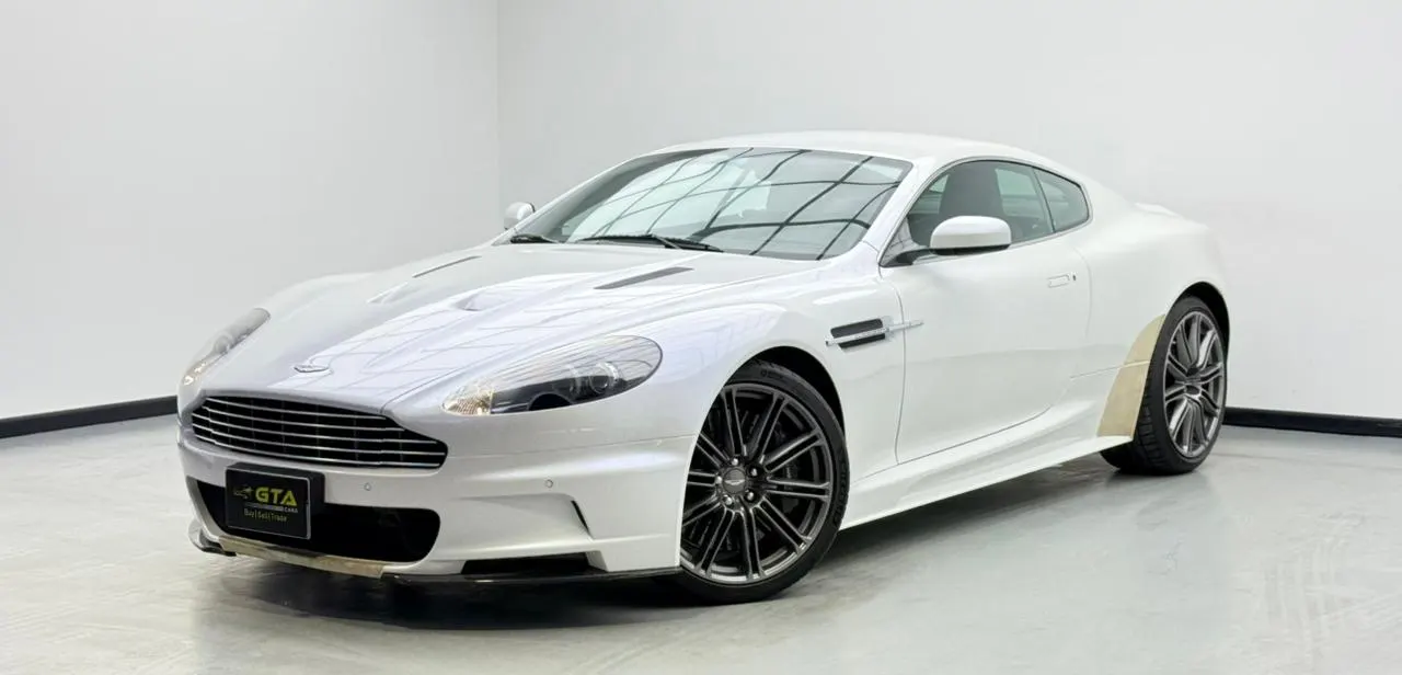 Aston Martin DBS photo 5