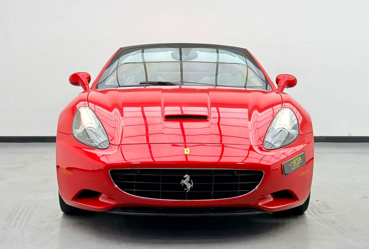 Ferrari California Convertible photo 4