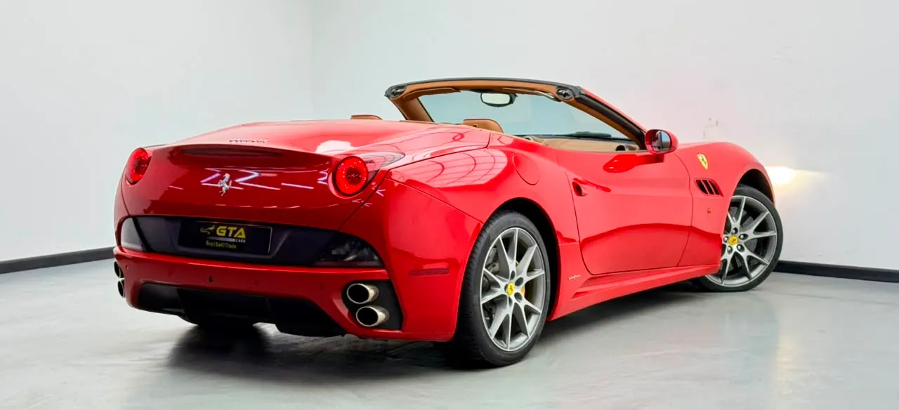 Ferrari California Convertible photo 6