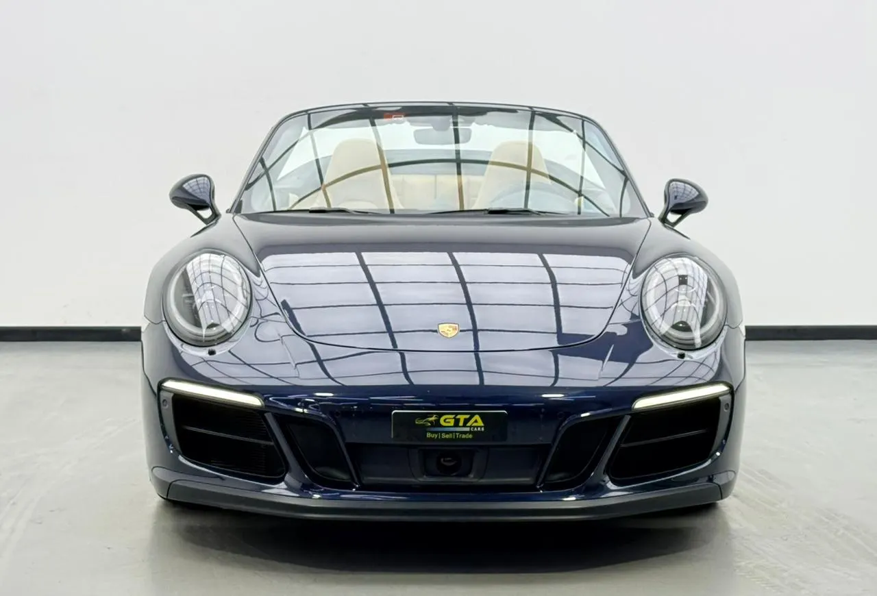 Porsche 911 Carrera 4 GTS Cabriolet photo 4