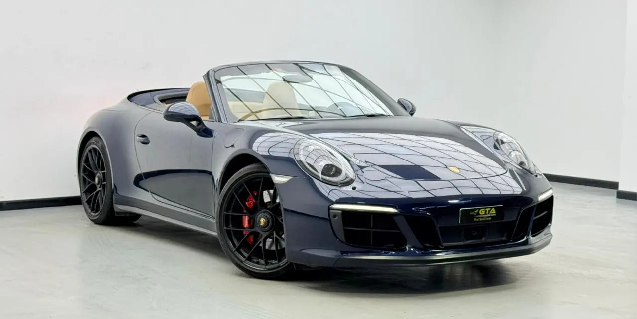 Porsche 911 Carrera 4 GTS Cabriolet photo 5
