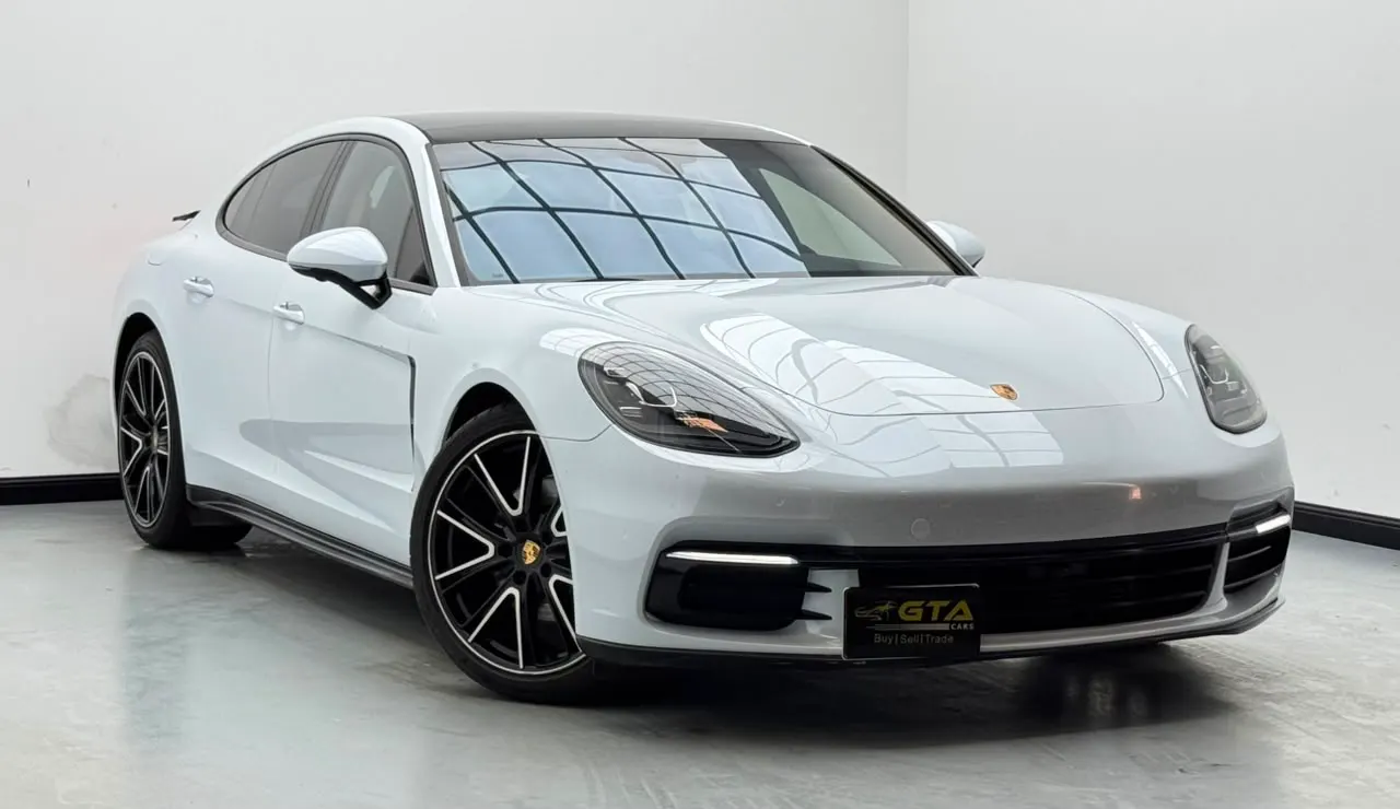 Porsche Panamera photo 3