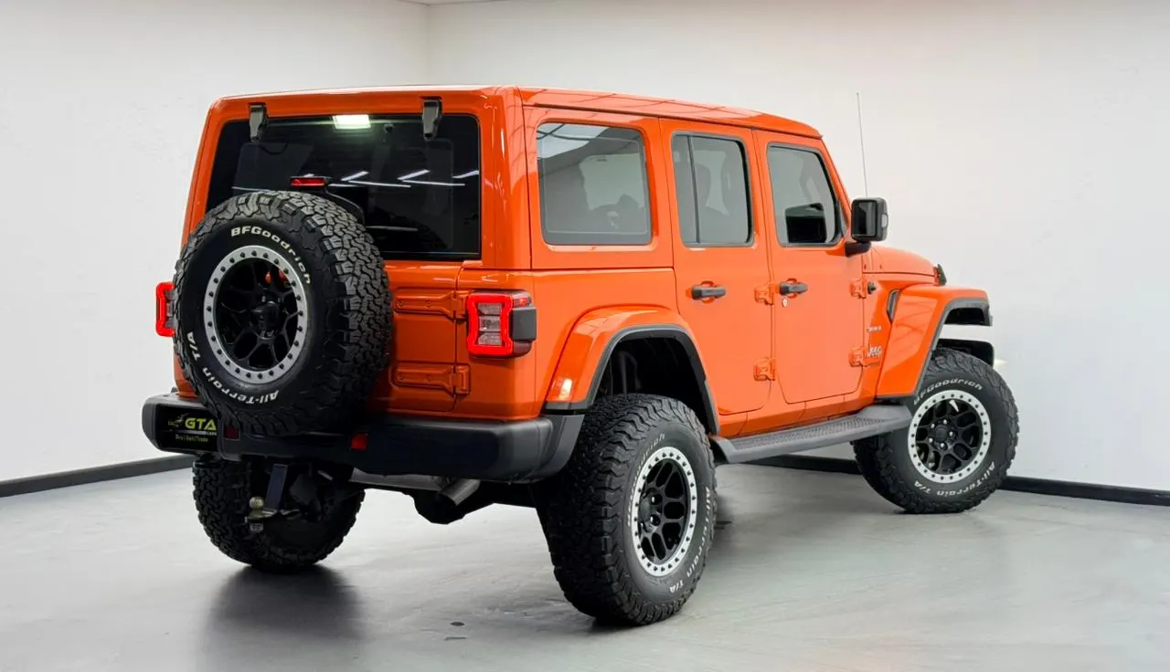 Jeep Wrangler Unlimited Sahara photo 5