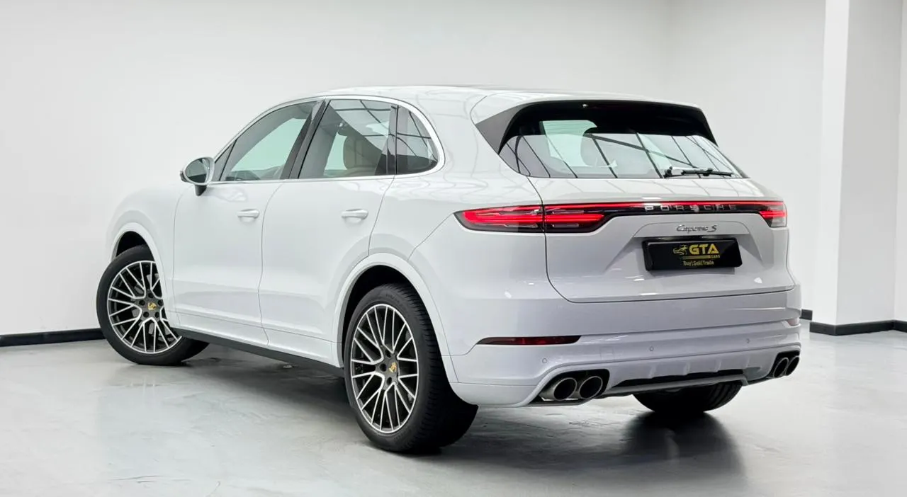 Porsche Cayenne S photo 6