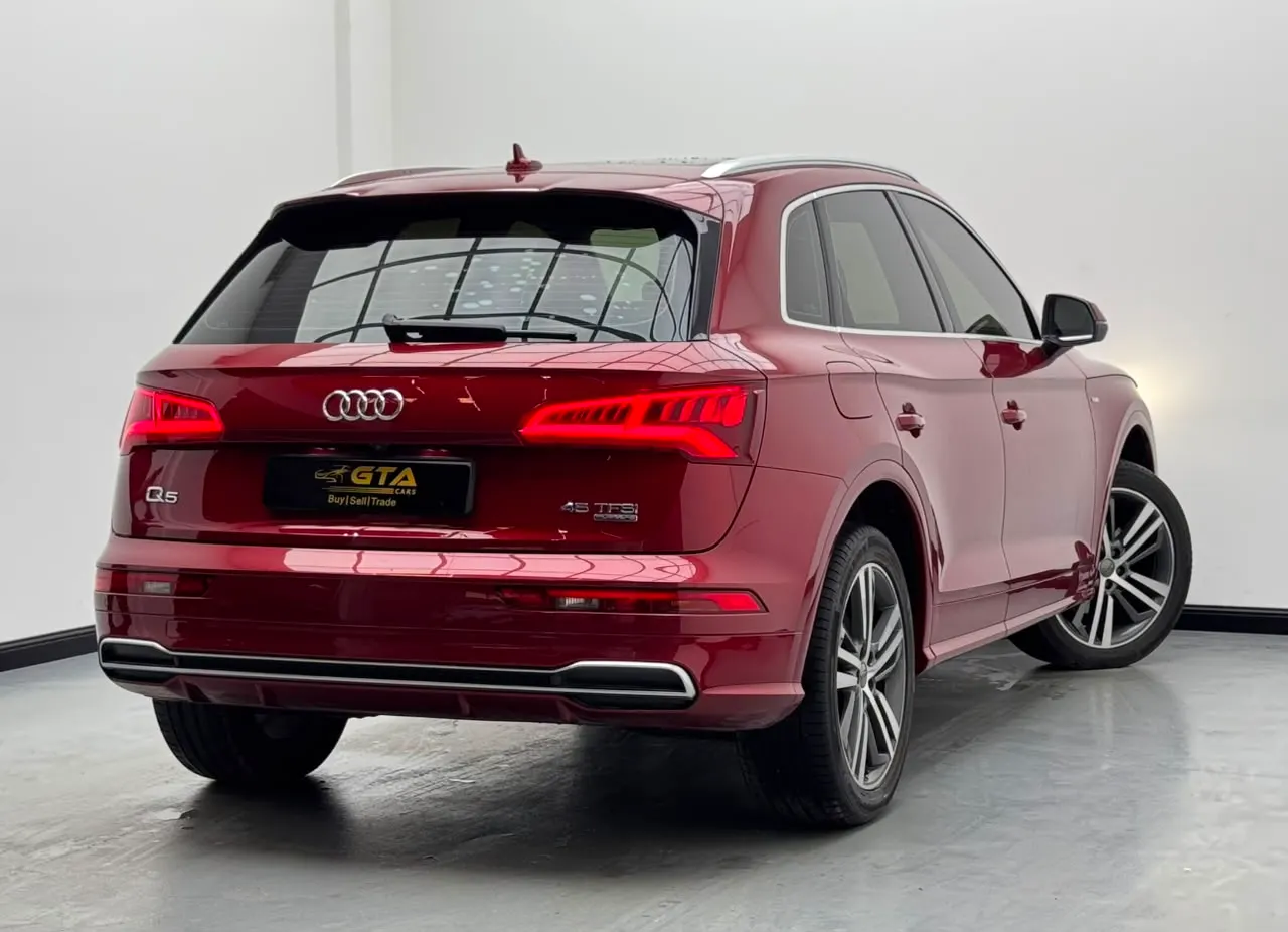 AUDI Q5 45TFSI Quattro S-Line photo 5