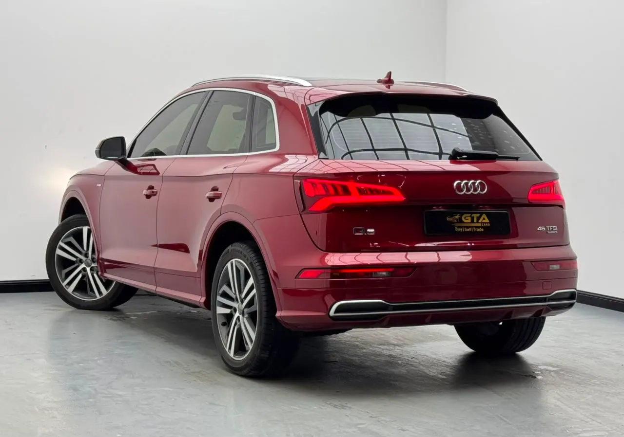 AUDI Q5 45TFSI Quattro S-Line photo 7
