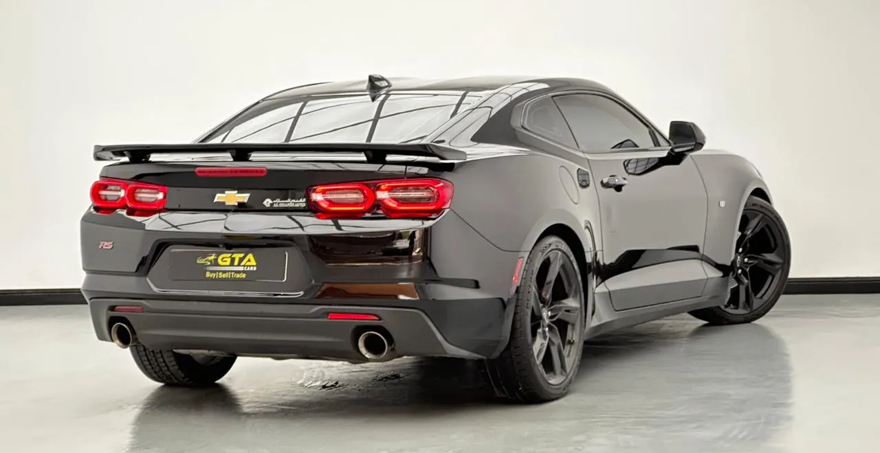 Chevrolet Camaro RS photo 6