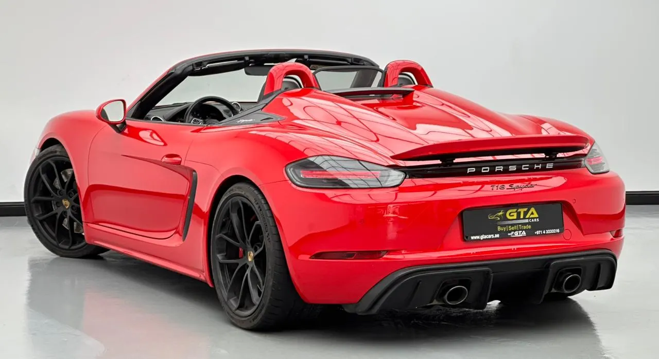 Porsche 718 Spyder photo 7
