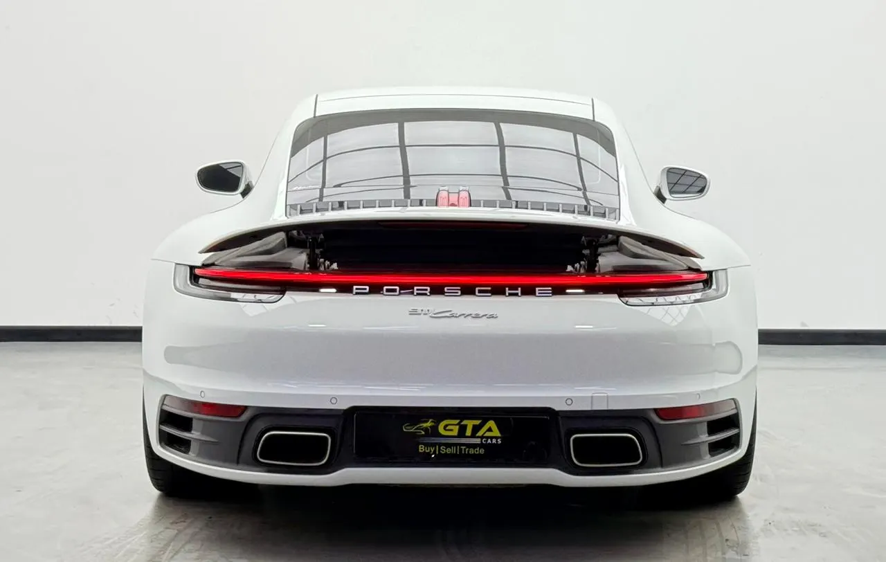 Porsche 911 Carrera photo 7