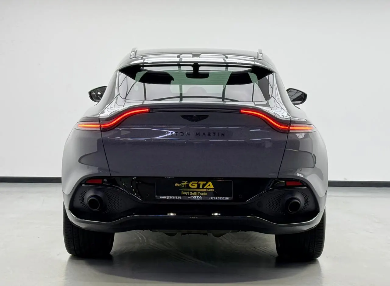 Aston Martin DBX 550 photo 6