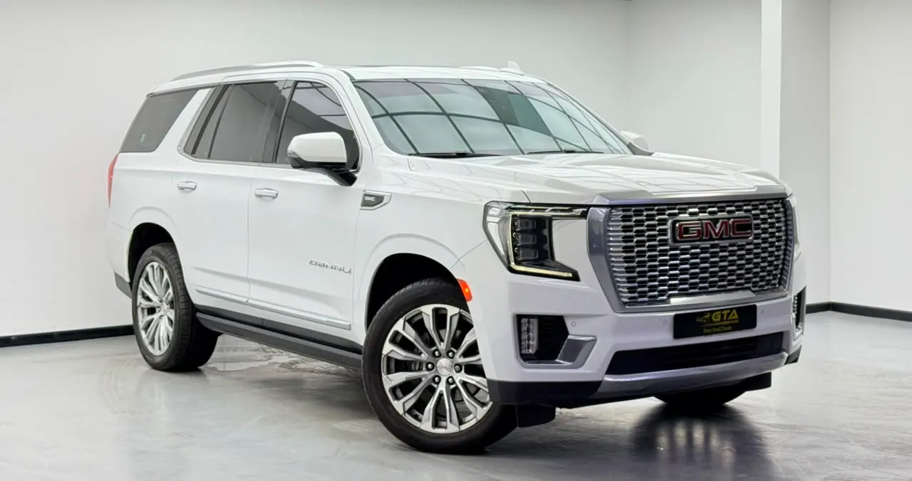 GMC Yukon Denali photo 2