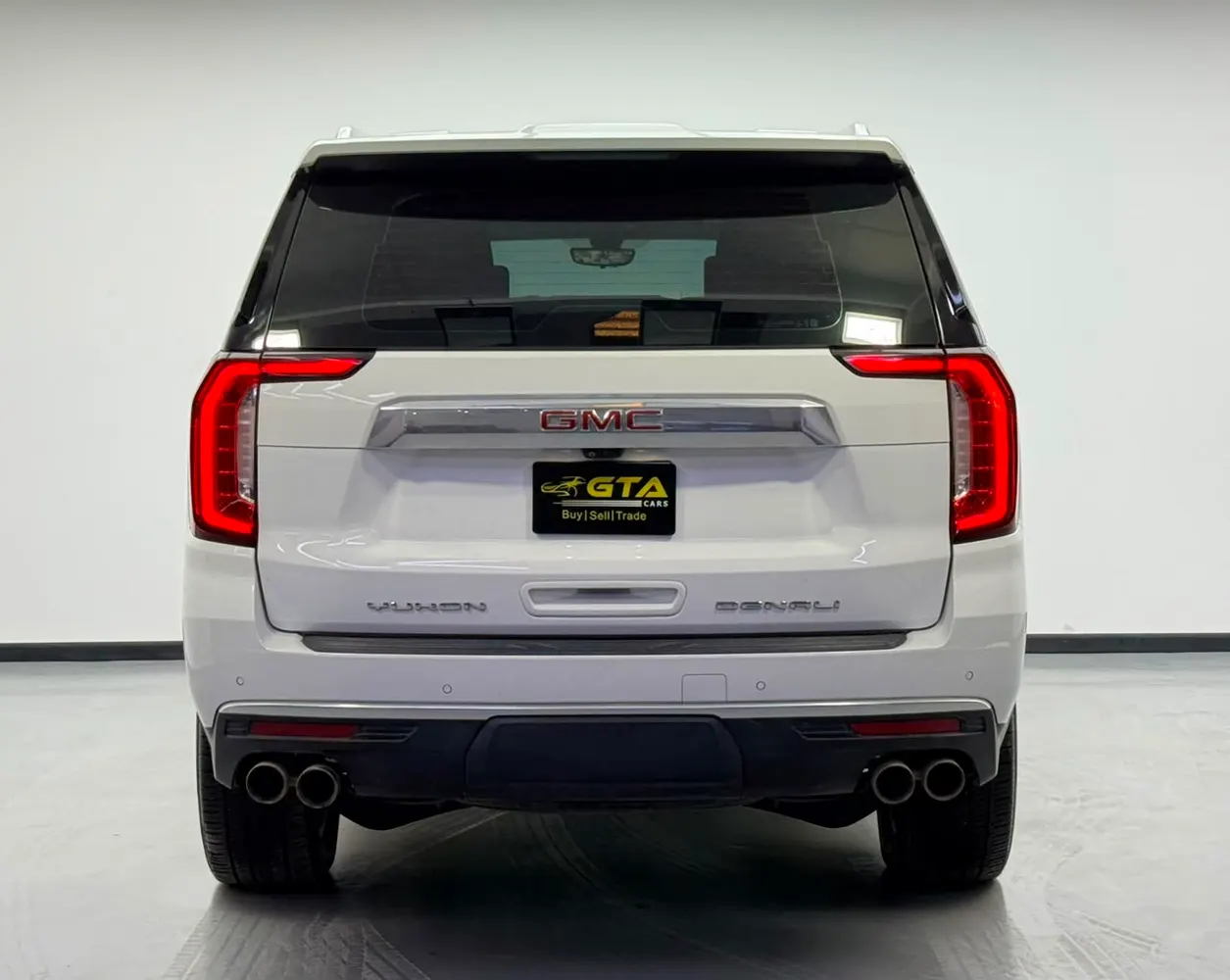 GMC Yukon Denali photo 6