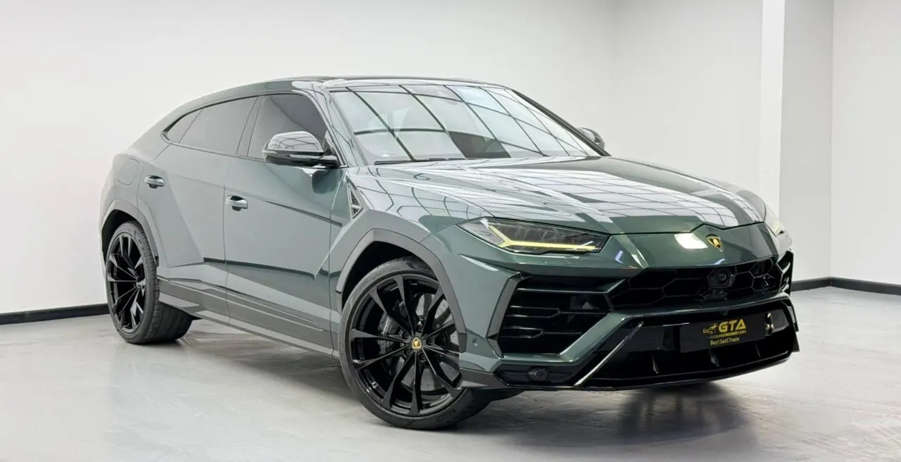 Lamborghini Urus Standard photo 2