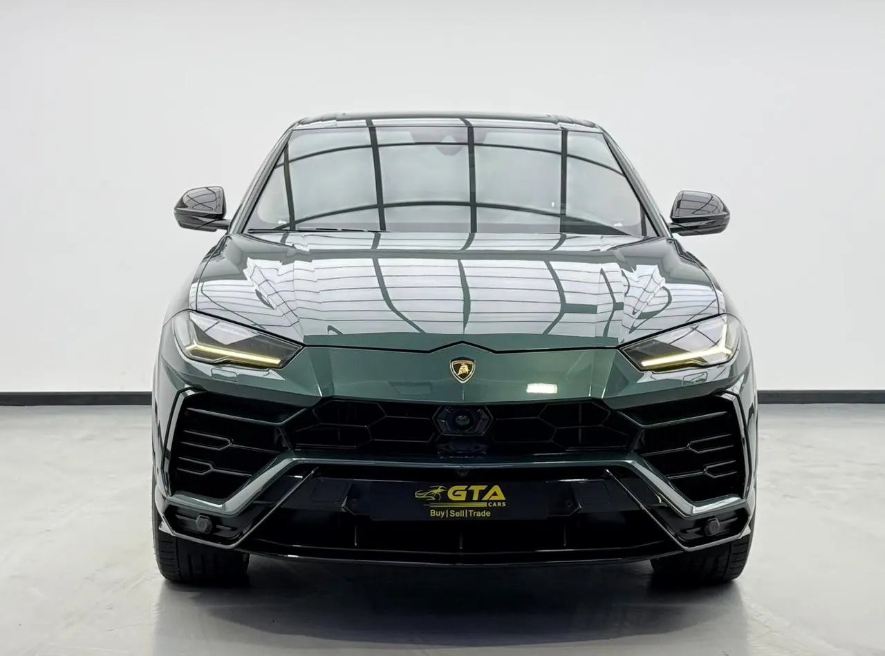 Lamborghini Urus Standard photo 3