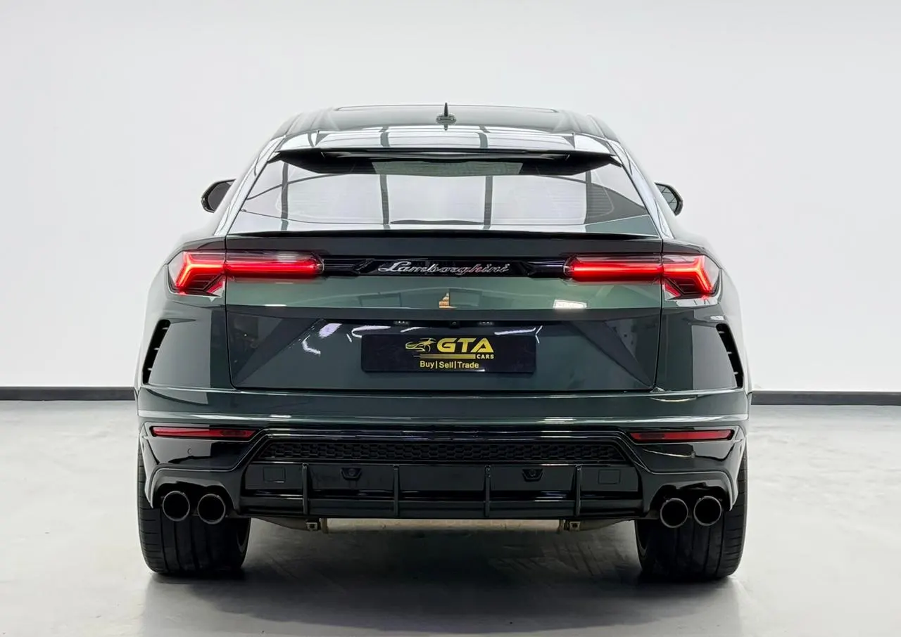Lamborghini Urus Standard photo 6