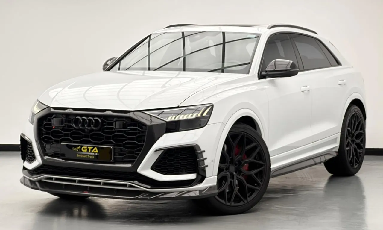 Audi RS Q8 photo 2