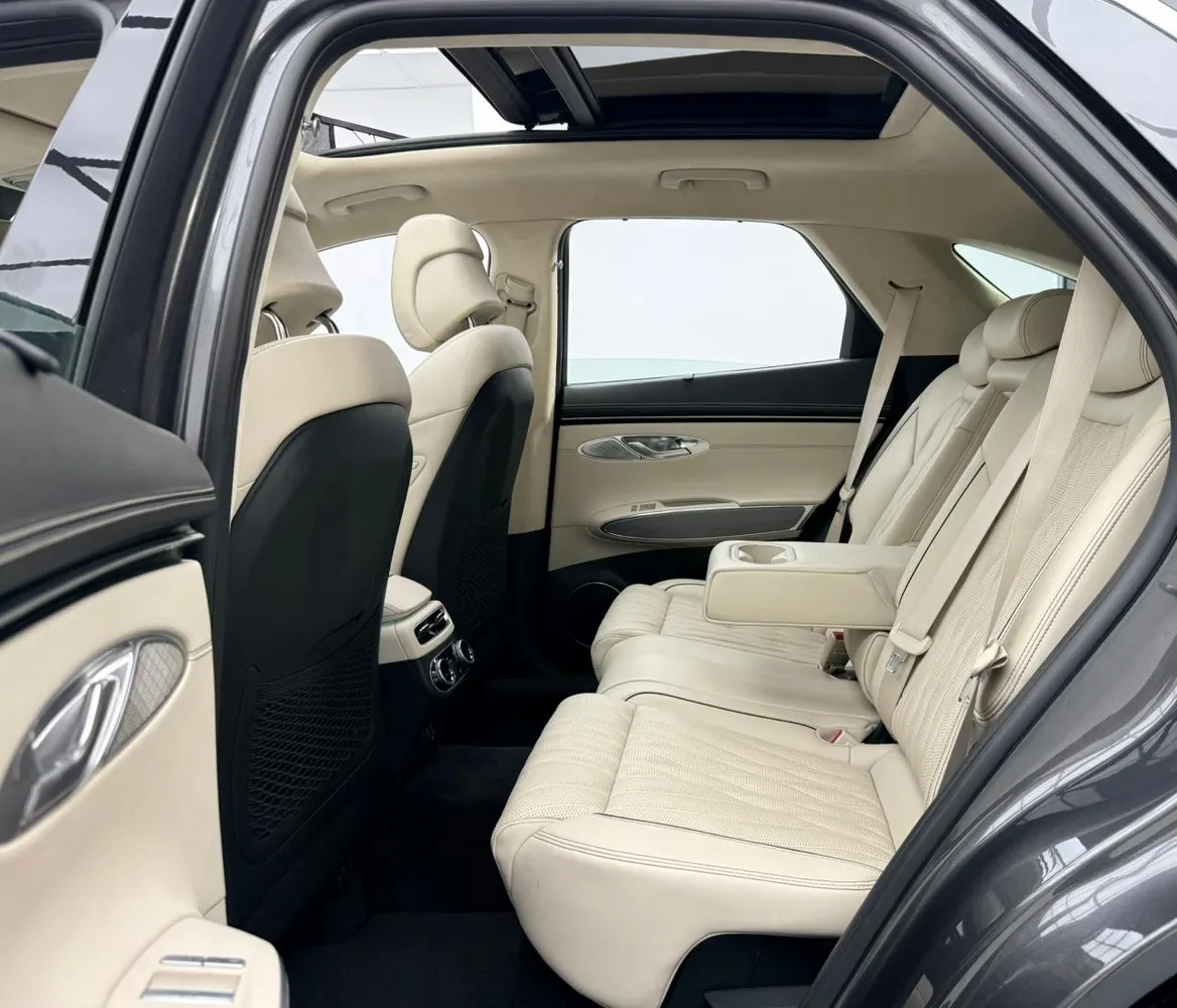 Genesis GV70 Premium
