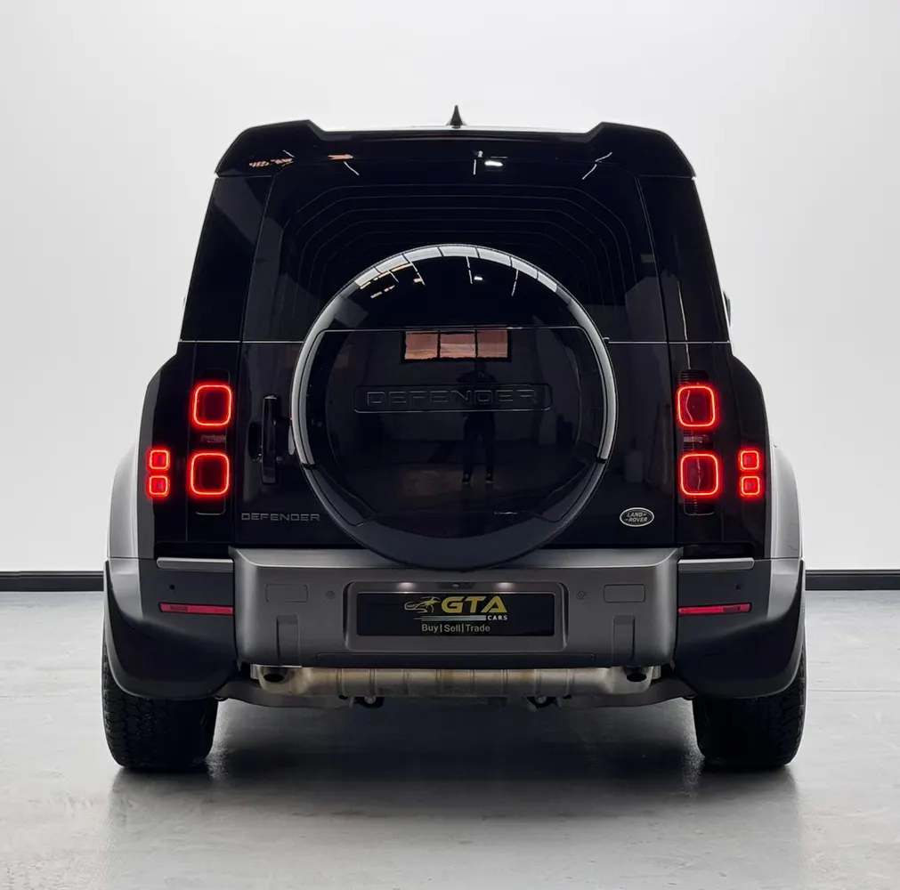 Land Rover Defender SE P300 110 photo 7
