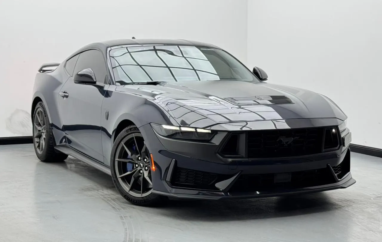 Ford Mustang Dark Horse photo 3