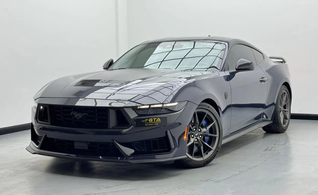 Ford Mustang Dark Horse photo 5