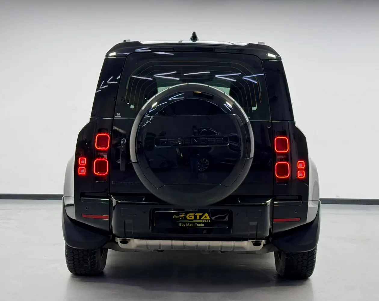 Land Rover Defender 110 HSE P400 photo 6