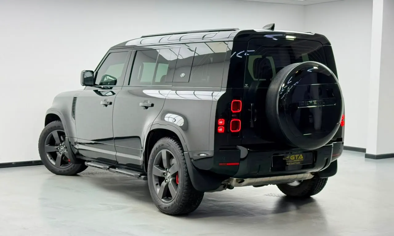 Land Rover Defender 110 HSE P400 photo 7