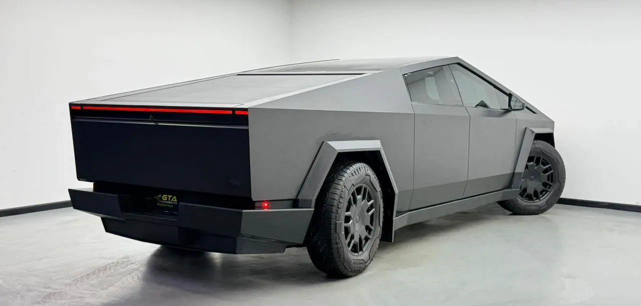 Tesla Cybertruck Beast photo 6