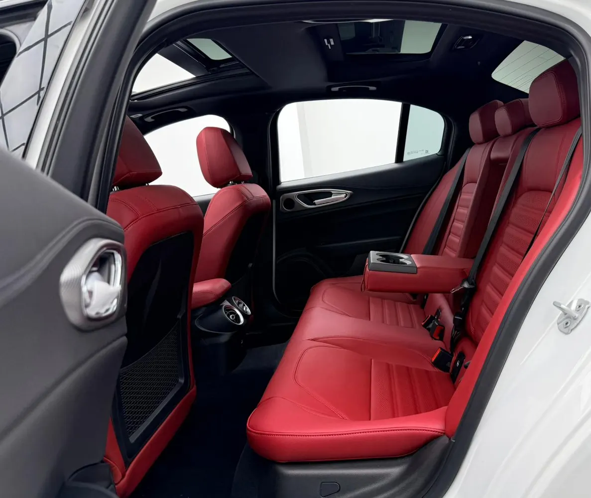 Alfa Romeo Giulia Veloce Q2